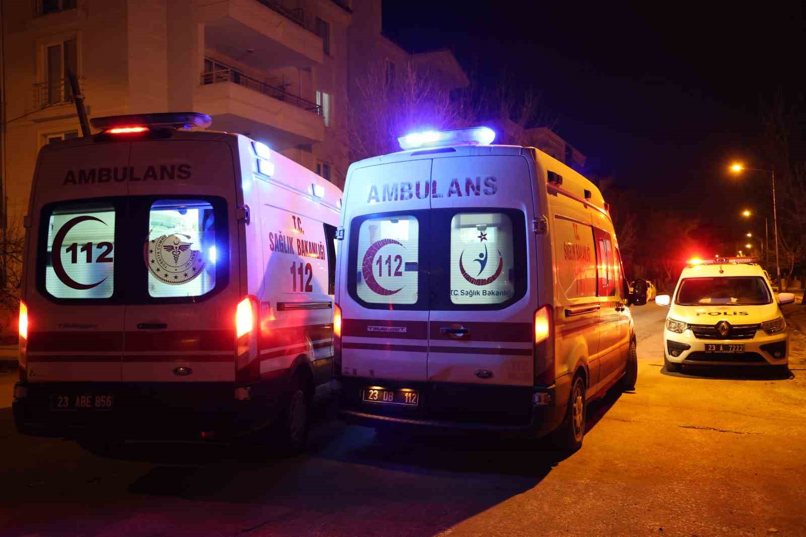 Kombi bacası yerinden çıktı: 8 kişi doğal gazdan zehirlendi 9 kombi bacasi yerinden cikti 8 kisi dogal gazdan zehirlendi 5 3UheeHHn
