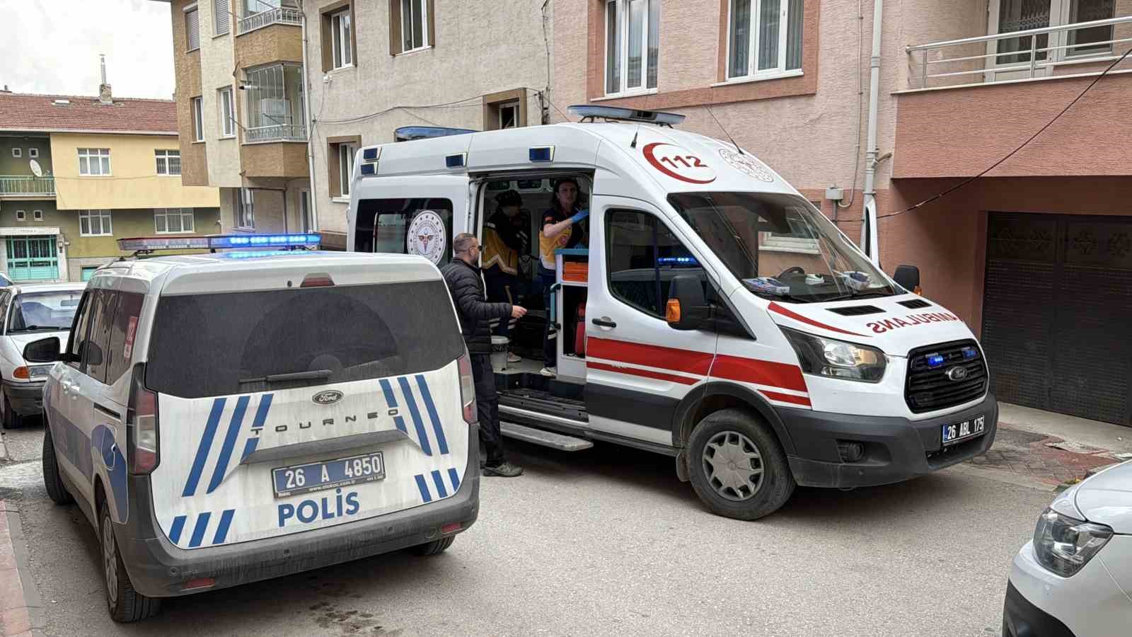 kombi bakimi icin gittigi evde kabusu yasadi tartisma sonrasi darbedildi 1