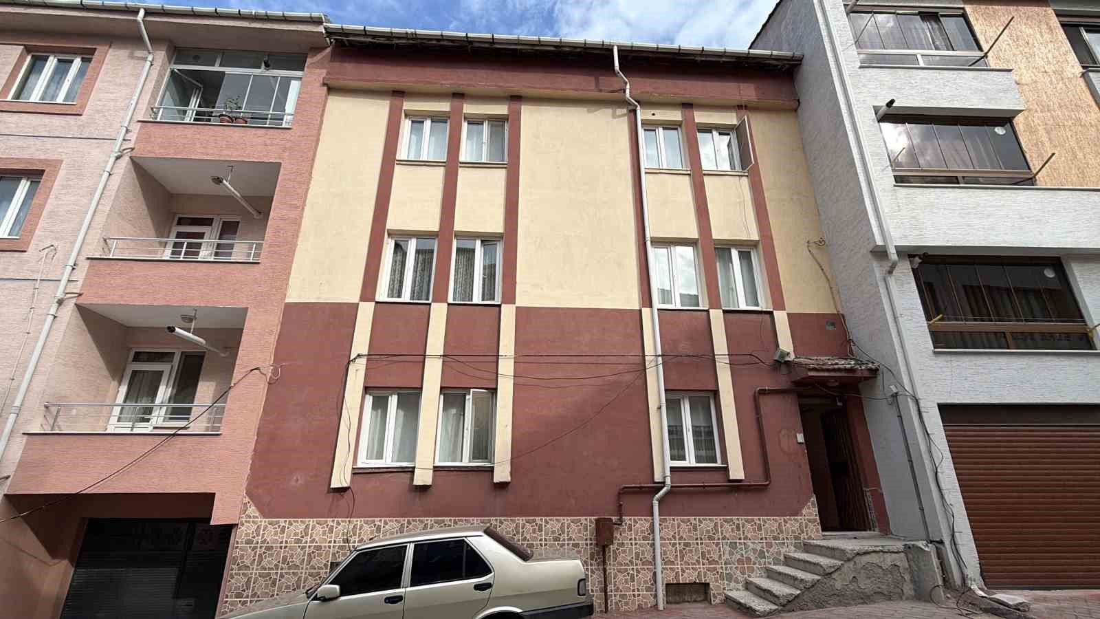 kombi bakimi icin gittigi evde kabusu yasadi tartisma sonrasi darbedildi 3 ytWSv97N