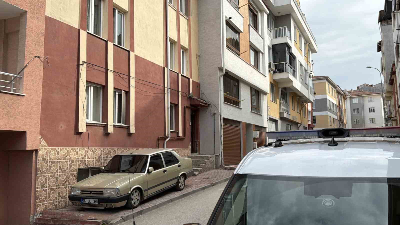 kombi bakimi icin gittigi evde kabusu yasadi tartisma sonrasi darbedildi 4