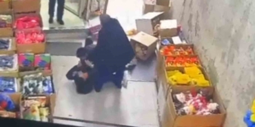 komsu-esnafin-musteri-kapma-kavgasi-kamerada-kzz5chYV.jpg