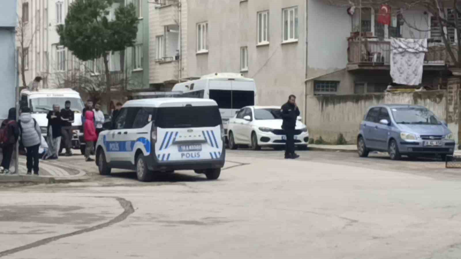 komsu kavgasinda 2 kadin yaralandi 3 UqFIlq3u