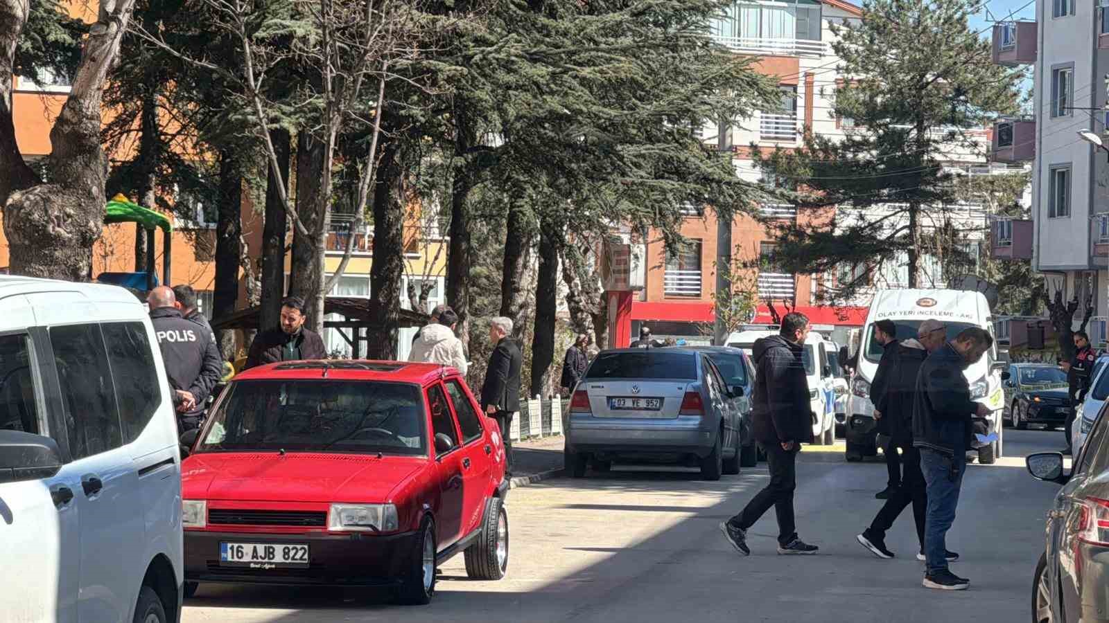 komsular arasindaki gurultu kavgasi kanli bitti 2 olu 3 Yugp54wA