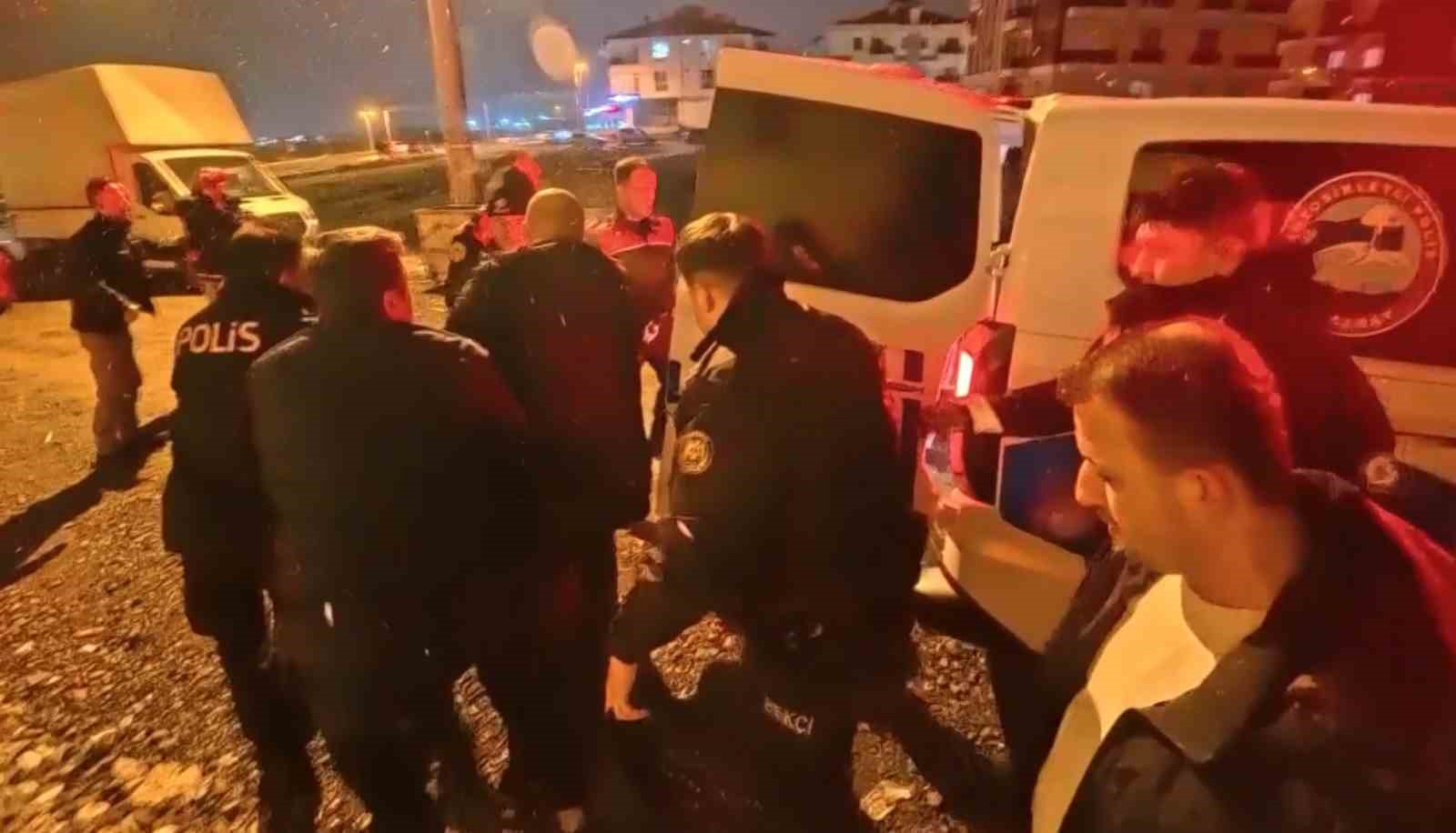 komsularin gurultu tartismasi tabanca ve bicakli kavgaya donustu 7 gozalti 1 dTnTgK7a