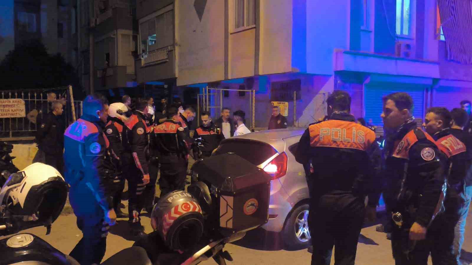 Komşuların tartışması silahlı kavgaya dönüştü: 2 yaralı 5 komsularin tartismasi silahli kavgaya donustu 2 yarali 1 KdOJsM7S