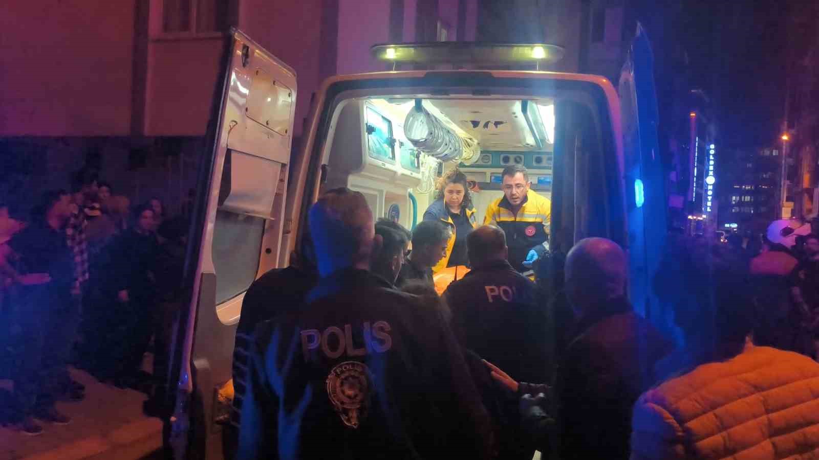 Komşuların tartışması silahlı kavgaya dönüştü: 2 yaralı 8 komsularin tartismasi silahli kavgaya donustu 2 yarali 4 GAzeEHDH