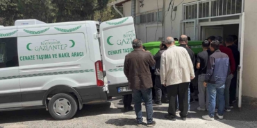 komsusu-tarafindan-bicaklanan-genc-hayatini-kaybetti-tPLFHrZz.jpg