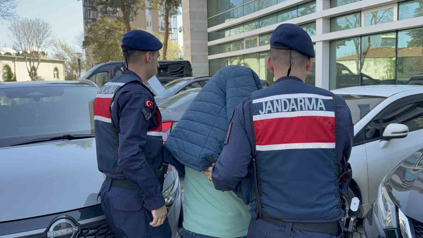 komsusunu silahla tehdit eden sahis tutuklandi 2 vSQYpFgY