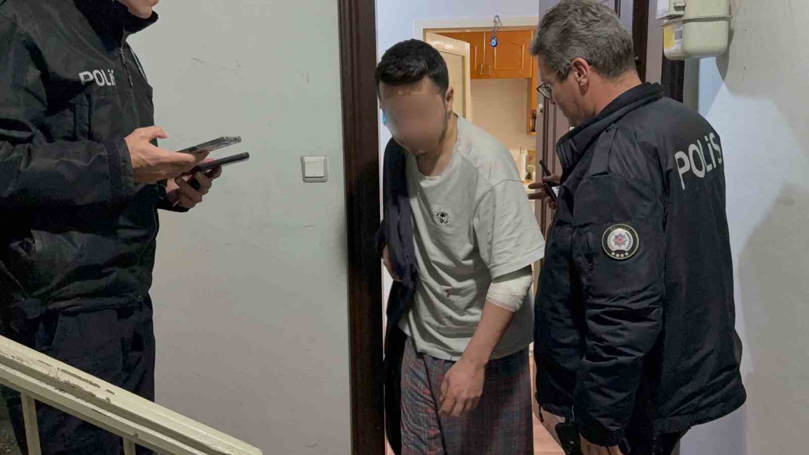 komsusunun baltali saldirisindan babasini kurtardi kendi yaralandi 3 jYlPr3Pc
