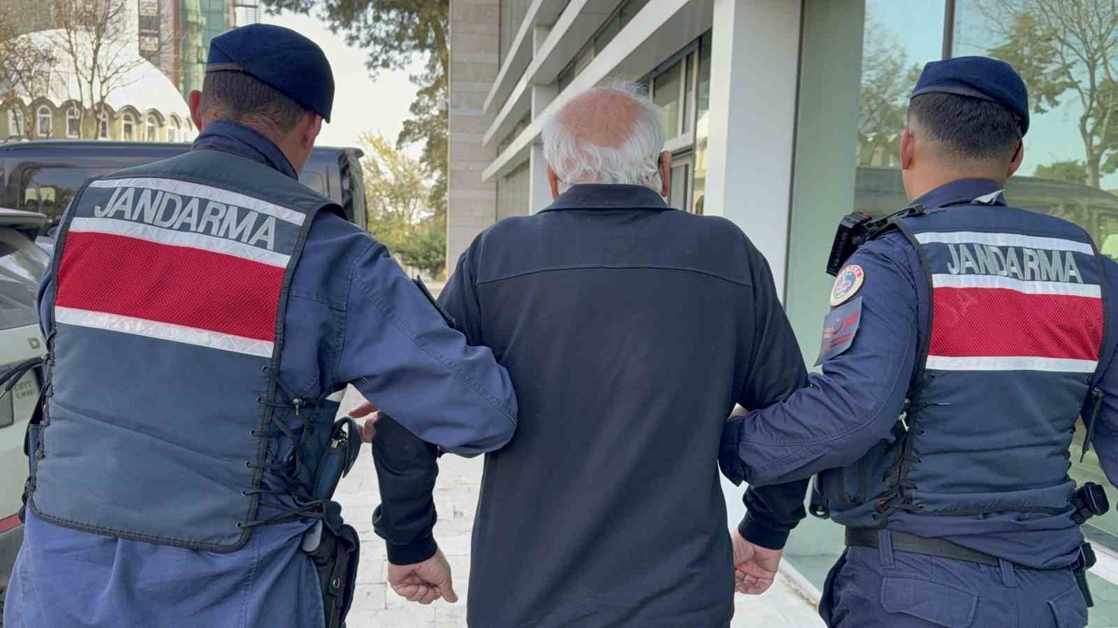 komsuyu tufekle tehdit eden yasli adam gozaltina alindi 2 uP87n5rj