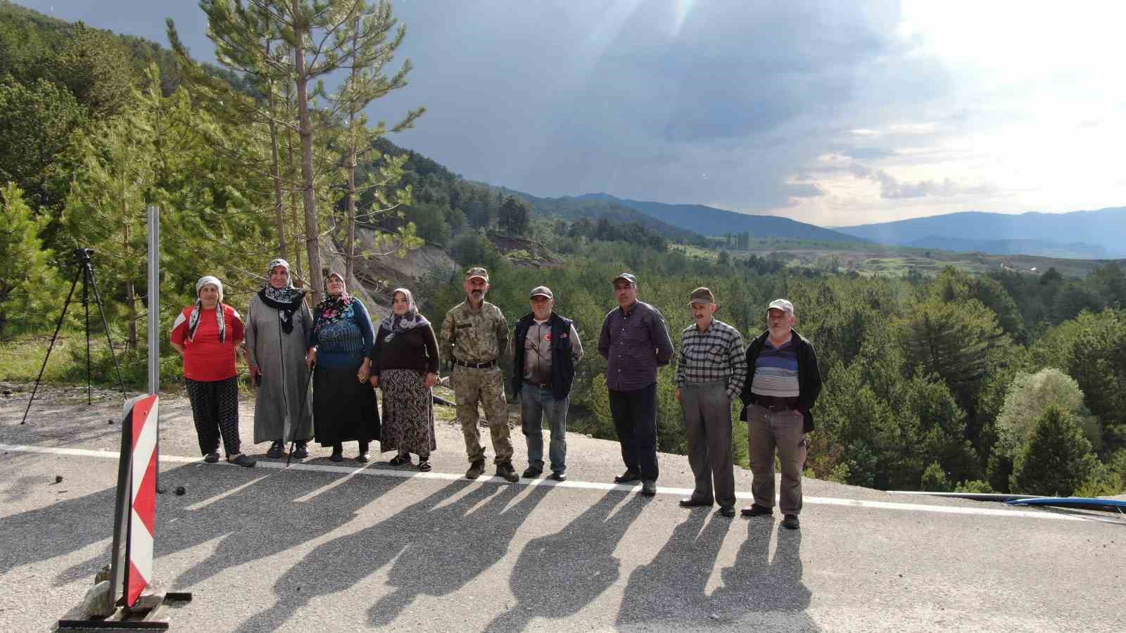 komur madeninin bulundugu alandaki heyelanlar koyluleri tedirgin ediyor 4 MO65abRL