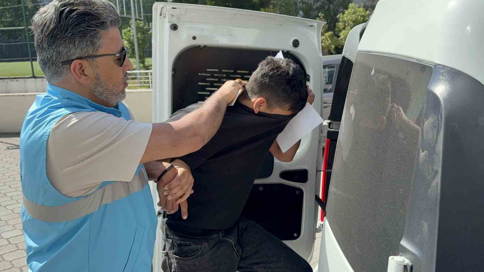konserdeki bicakli saldirida yeni gelisme sucunu itiraf eden cocuk tutuklandi 2 kQgvVSsp
