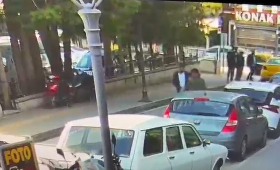 kontak anahtari uzerinde birakilan taksiyi alip kacmaya calisti koseyi donemeden yakalandi 5 4wL1gf1f