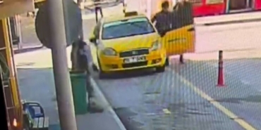 kontak-anahtari-uzerinde-birakilan-taksiyi-alip-kacmaya-calisti-koseyi-donemeden-yakalandi-Ll3TfIXy.jpg