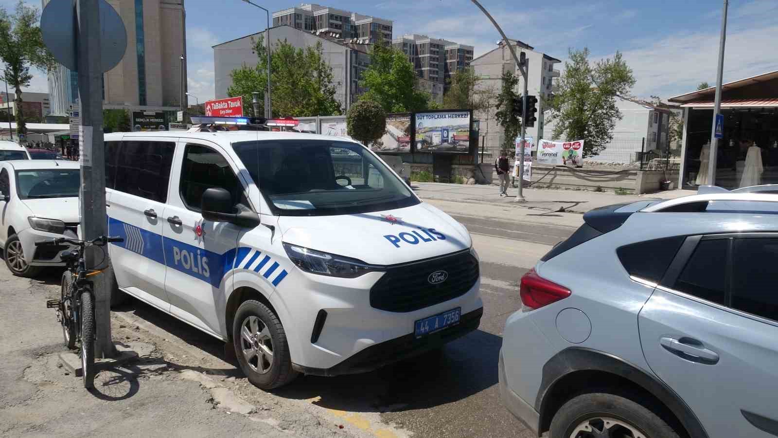 konteynerden dustu hastanede hayatini kaybetti 1 16tYNW9B
