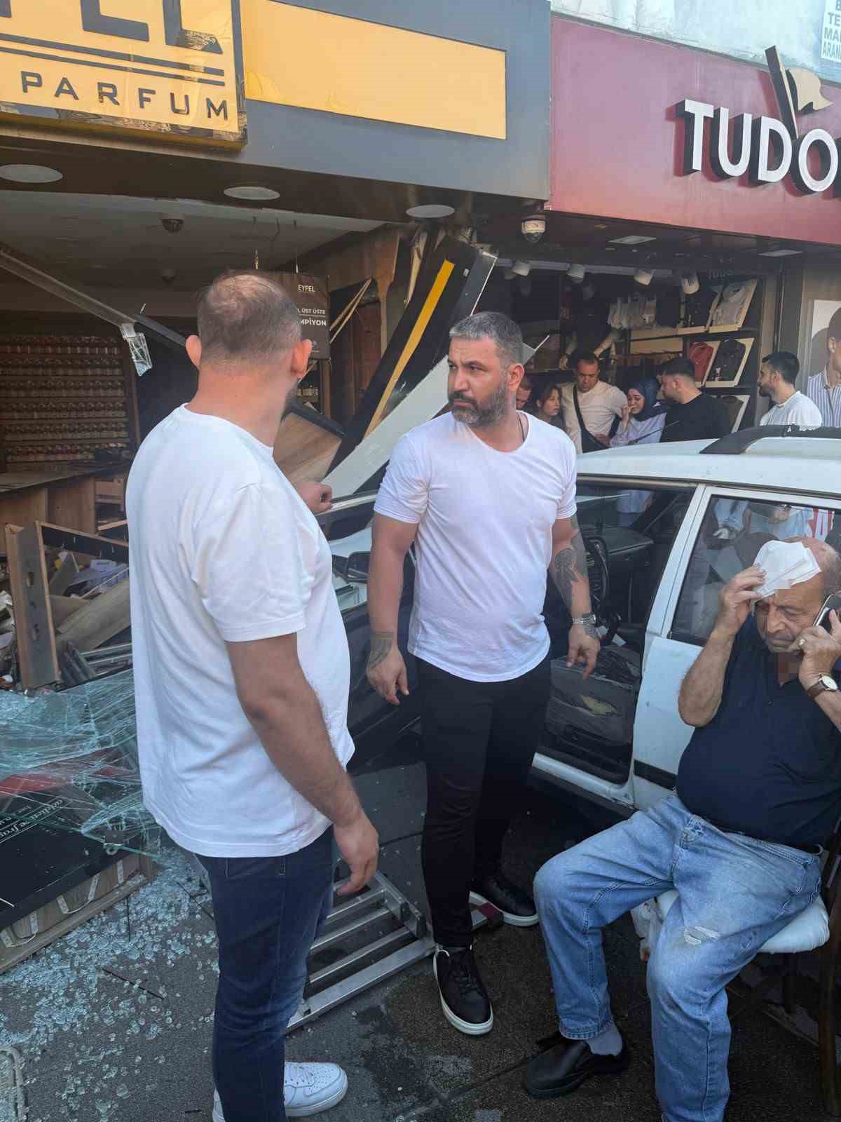 kontrol cikan otomobil iki is yerine carpti 1 yarali 1