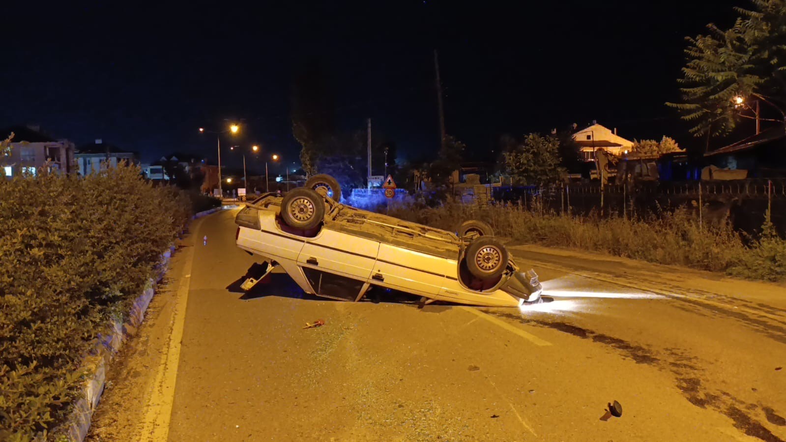 kontrolden cikan arac takla atti o anlar kamerada 3 fBUXqYmh