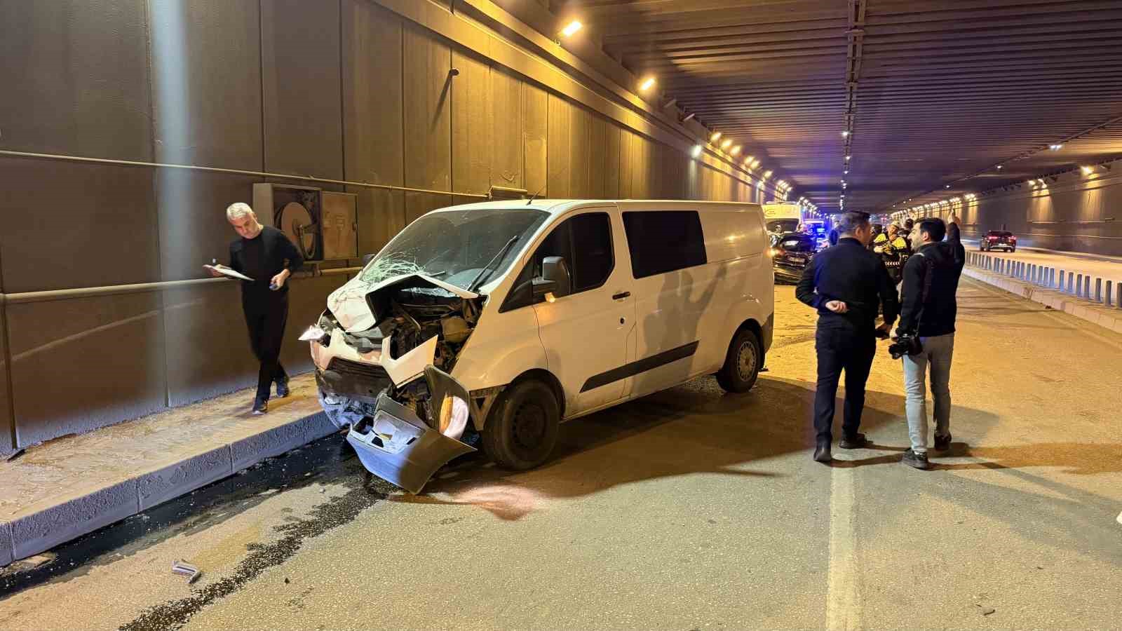 kontrolden cikan cip hafif ticari aracla carpisti 2 olu 1 yarali 7