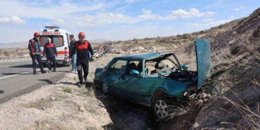 kontrolden-cikan-fiat-tofas-otomobil-karsi-seride-gecti-1-yarali-tuMuO5TB.jpg