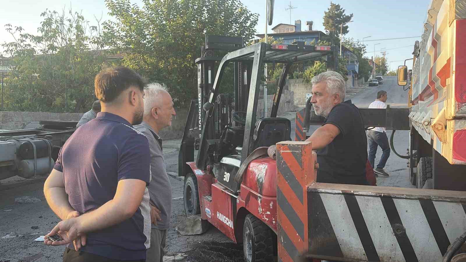 kontrolden cikan forklift yan yatti 1 yarali 1 EII7bDXP