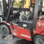 kontrolden-cikan-forklift-yan-yatti-1-yarali-qKNNzc7i.jpg