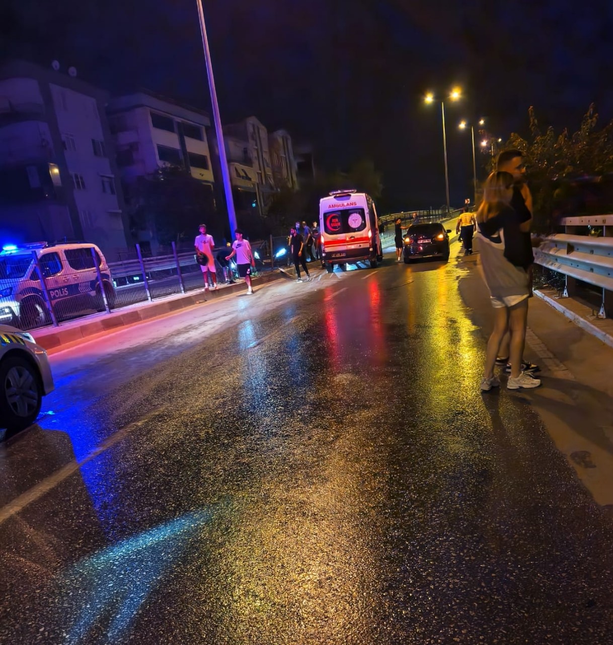 Kontrolden çıkan motosiklet bariyerlere çarptı, 20 yaşındaki sürücü hayatını kaybetti 9 kontrolden cikan motosiklet bariyerlere carpti 20 yasindaki surucu hayatini kaybetti 5 37G87c63
