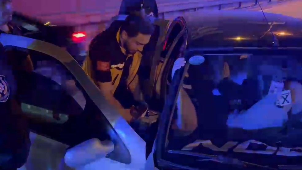 kontrolden cikan otomobil bariyere carpti surucu yaralandi 0 kDyFSsZr