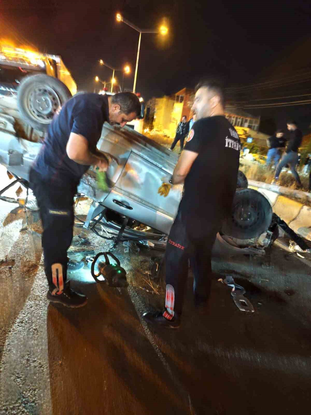 Kontrolden çıkan otomobil takla attı: 4 yaralı 5 kontrolden cikan otomobil takla atti 4 yarali 1 mapjTGag