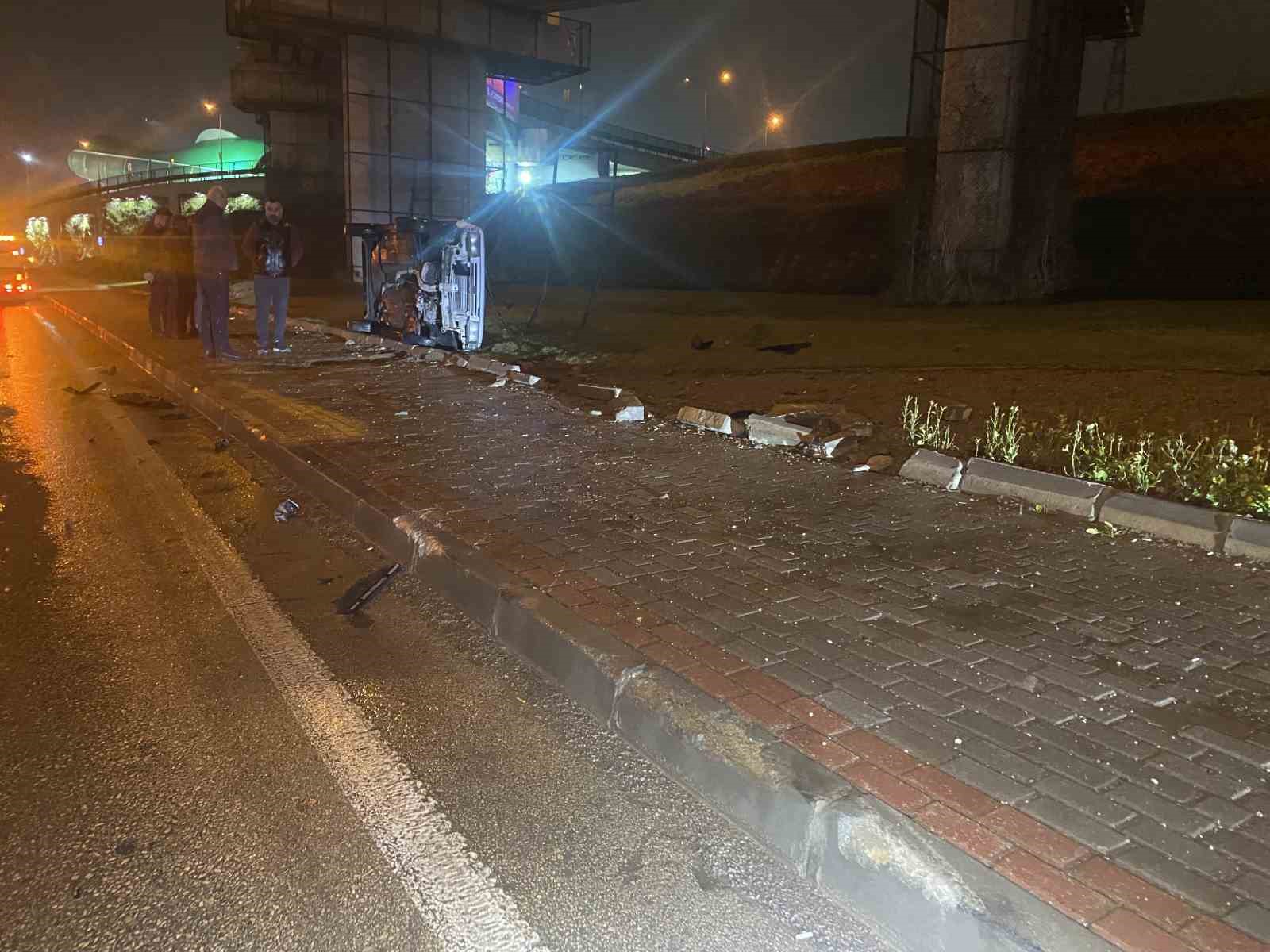 kontrolden cikan otomobil takla atti surucu burnu bile kanamadan kurtuldu 2 1KDBmzHI