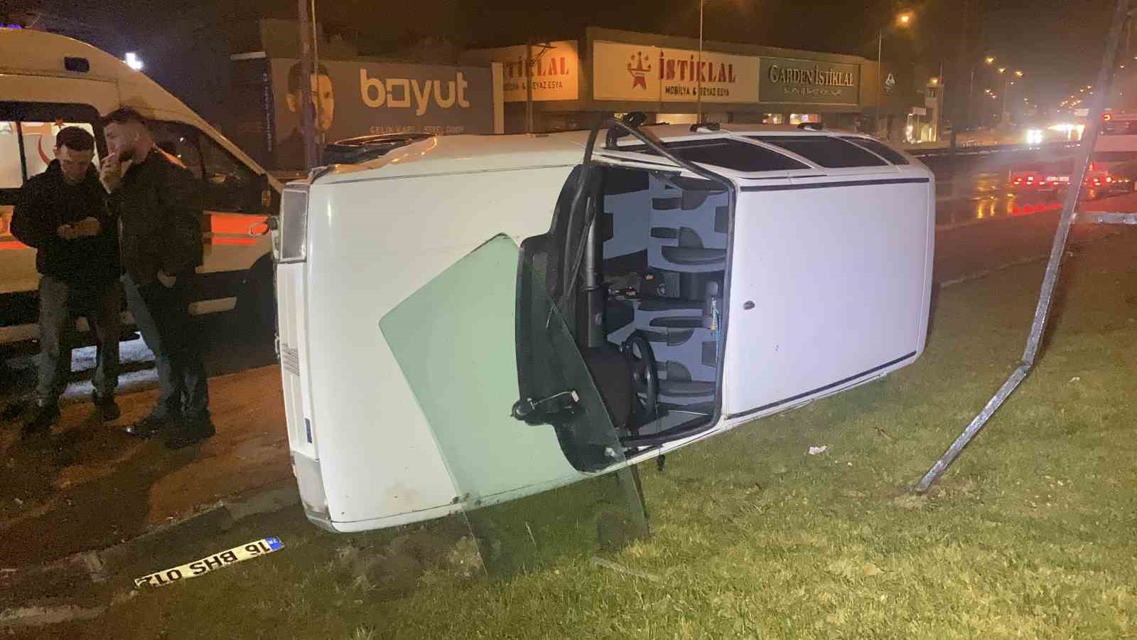 kontrolden cikan otomobil takla atti surucu burnu bile kanamadan kurtuldu 3 e2jwmWu2