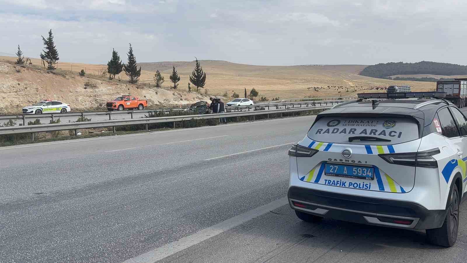 kontrolden cikan otomobil taklalar atarak refuje uctu 1 olu 4 yarali 3 1EPBjacY