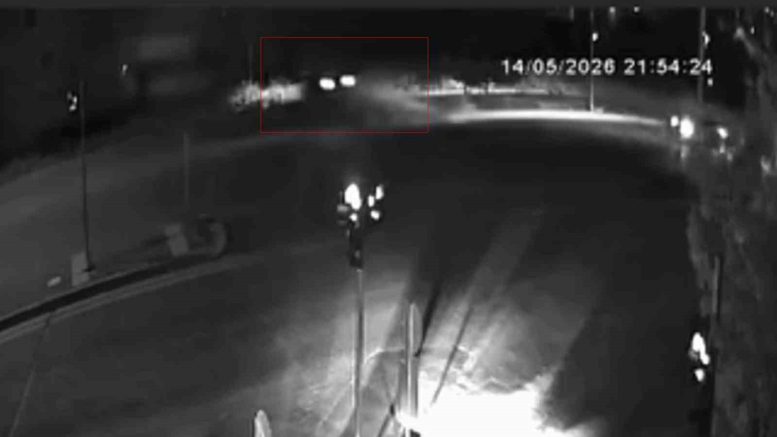 Kontrolden çıkan otomobil tren yoluna uçtu, 3 kişi yaralandı 5 kontrolden cikan otomobil tren yoluna uctu 3 kisi yaralandi 1 XsRdMaKy