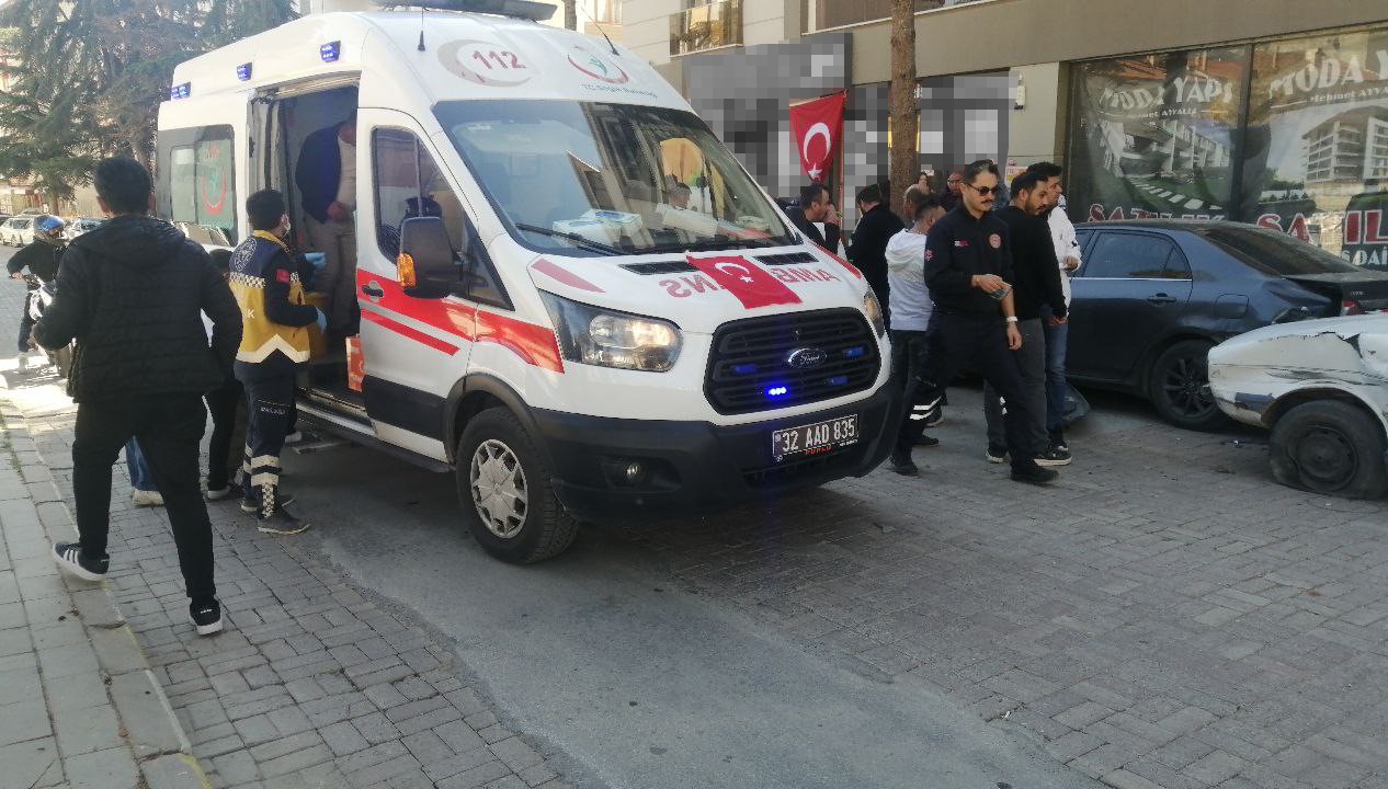 kontrolden cikan ticari arac park halindeki 4 araca carpti 1 yarali 1 iKRVH5J4