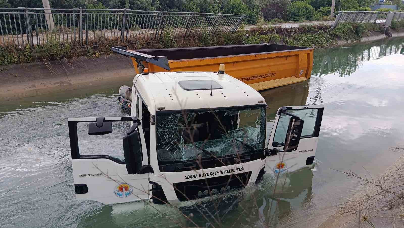 kontrolden cikan tir sulama kanalina dustu 0 mOjaskUO
