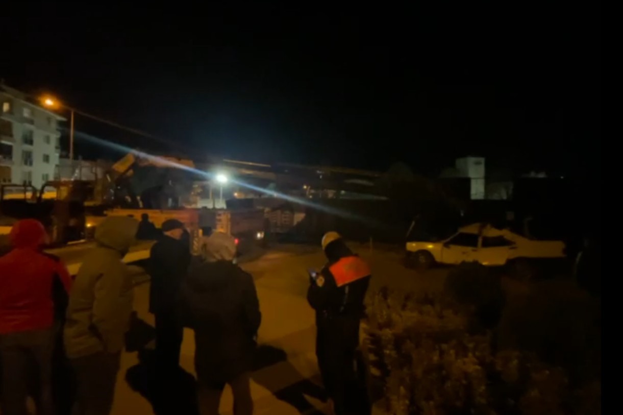 kontrolden cikan tofas insaat sahasina uctu 3 G6E8SZsl