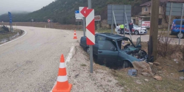 kontrolden-cikan-tofas-sarampole-devrildi-5-yarali-yg8jAG7O.jpg