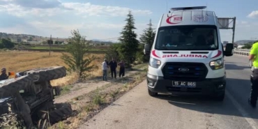 kontrolden-cikan-traktor-sarampole-devrildi-1-yarali-vlmuWQRB.jpg