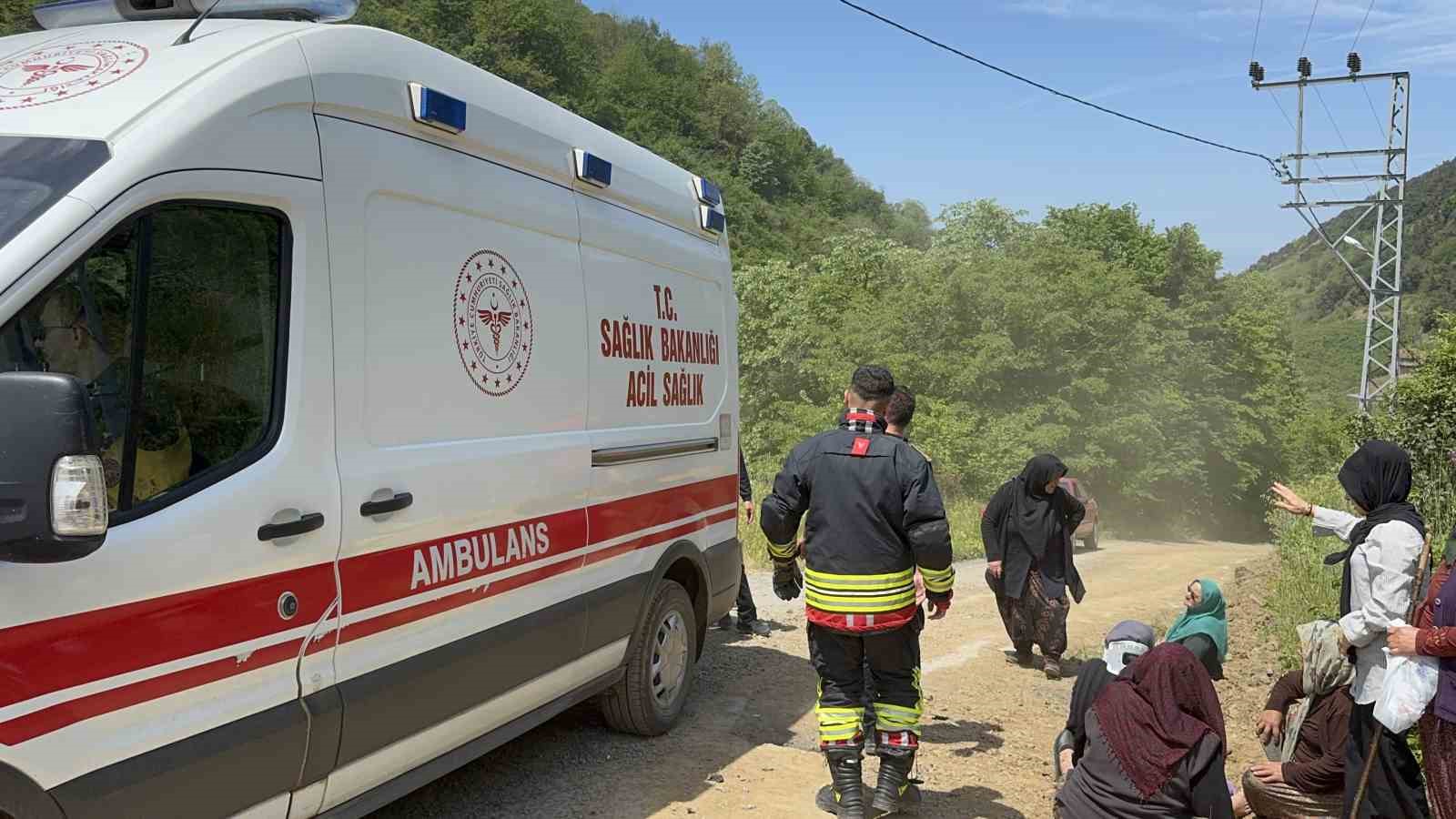 kontrolden tarim araci devrildi 5 yarali 4 4kHW3eEN