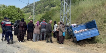 kontrolden-tarim-araci-devrildi-5-yarali-ifSJWIcn.jpg