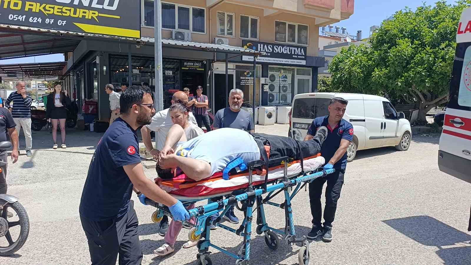 kontrolsuz kavsakta olumden donduler 4 yarali 0