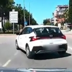 kontrolsuz-serit-degistiren-surucu-kazaya-davetiye-cikardi-4S3jCxSp.jpg