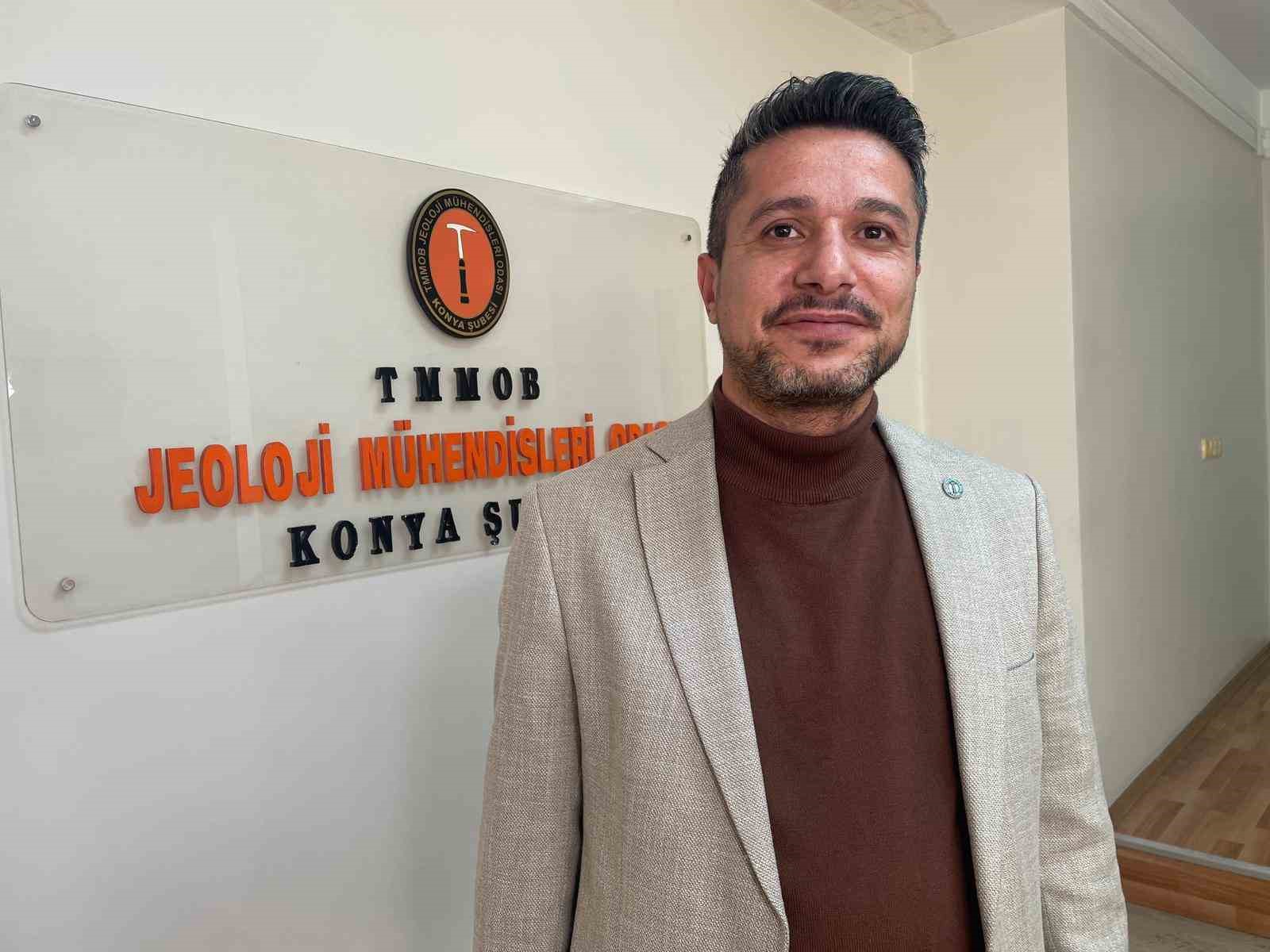 kontrolsuz ve yogun yeralti suyu kullaniminin bedeli ovadaki obruklar 5 kiesMFMf