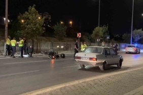 Kara yolu kenarındaki yangın evlere ulaşmadan söndürüldü 1 thumbnail