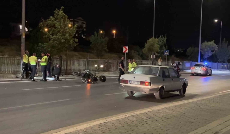 kontrolu-kaybolan-motosikletli-polis-direge-carpti-1-yarali-vaMUAAhm.jpg
