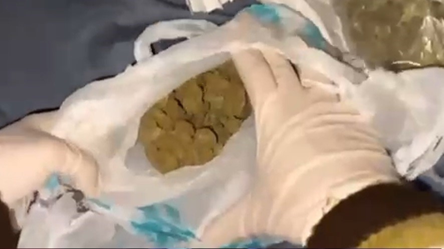 konum atarak uyusturucu satan suphelilere sucustu operasyon 2 tutuklama 1