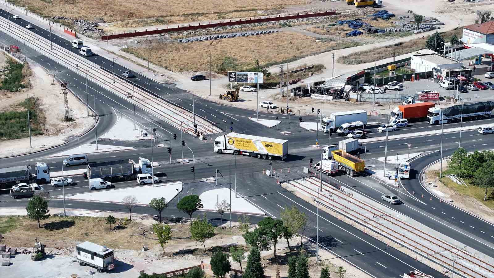 Konya Büyükşehir, ’Şehir Hastanesi-Yeni Sanayi Sitesi’ tramvay hattı güzergahındaki bölgelerin yol altyapısını güçlendiriyor 5 konya buyuksehir sehir hastanesi yeni sanayi sitesi tramvay hatti guzergahindaki bolgelerin yol altyapisini guclendiriyor 1 l7TRrSdD
