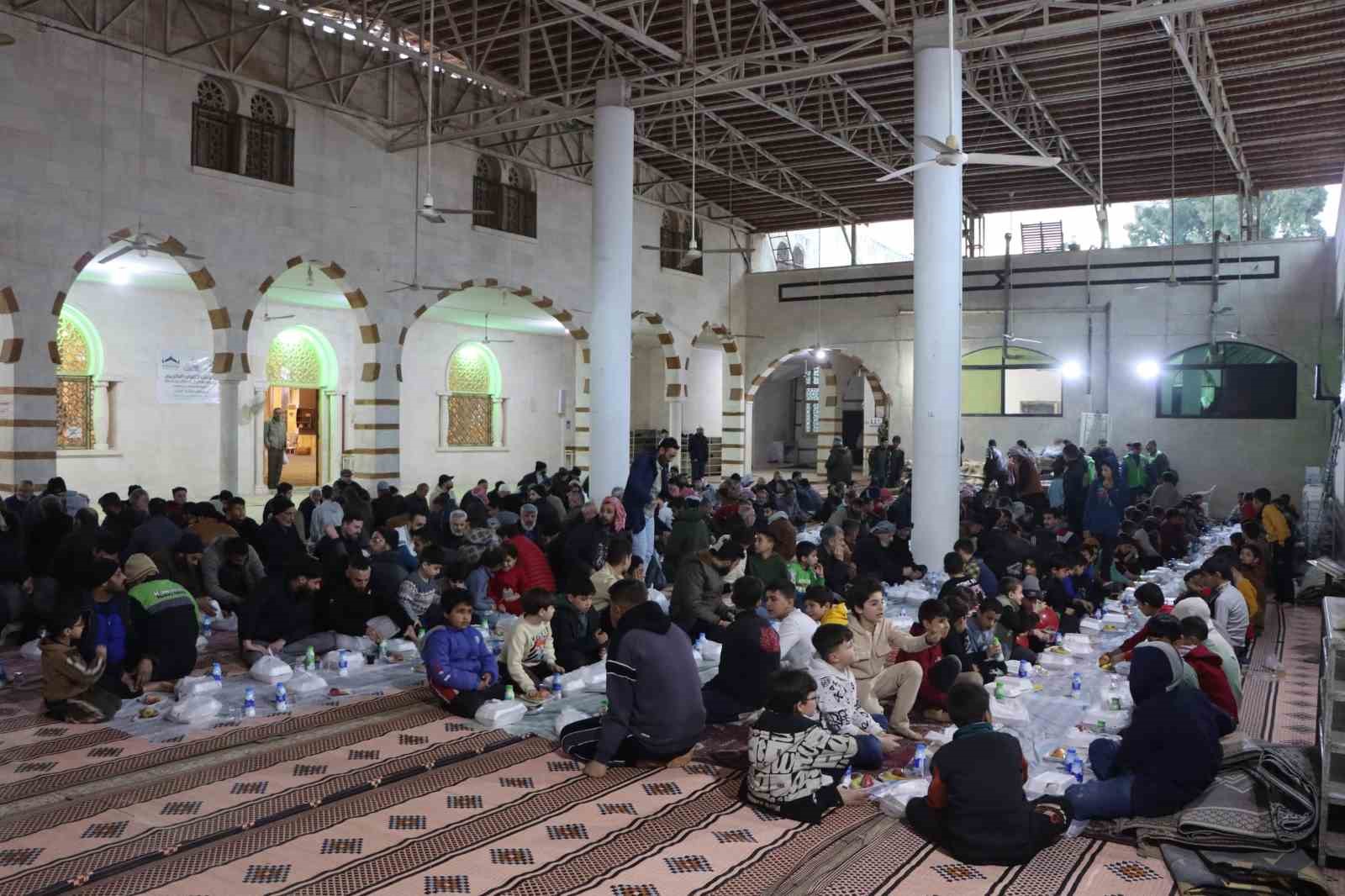 konya buyuksehir suriyede iftar sofralari kuruyor 2 FEWeWnZy