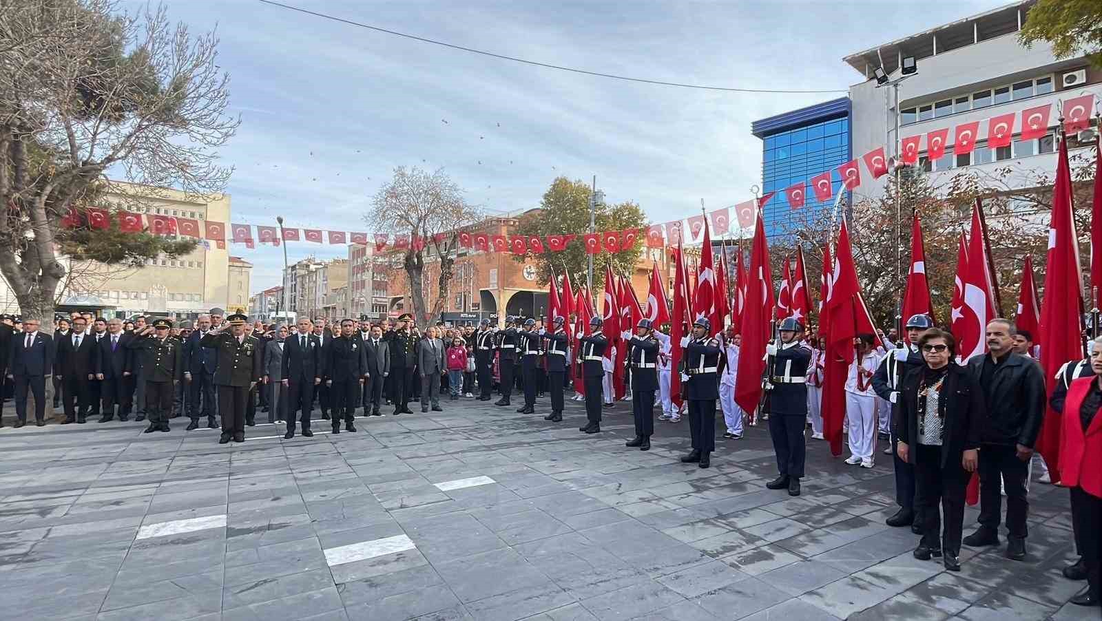 konya karaman ve aksarayda 10 kasim anma torenleri 2 Ttq8lMPw