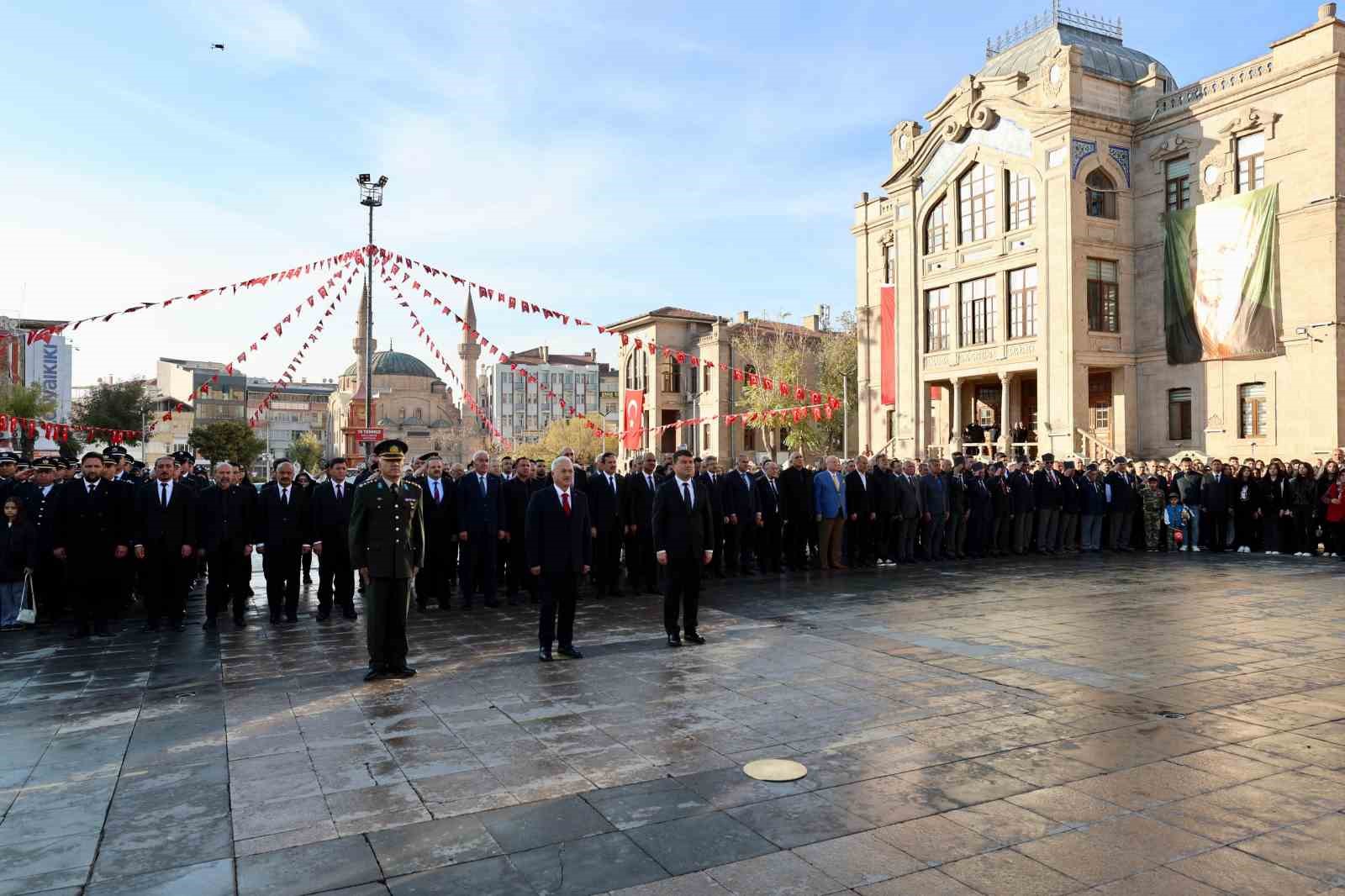 konya karaman ve aksarayda 10 kasim anma torenleri 4 VjatyJnV