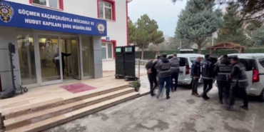 konya-merkezli-gocmen-kacakciligi-operasyonunda-10-tutuklama-8rbVC2sr.jpg